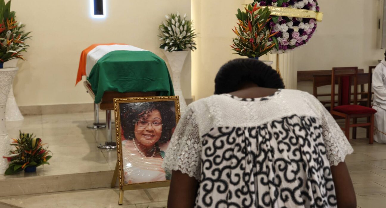 La militante Tina Topo Léontine conduite à sa dernière demeure à Williamsville