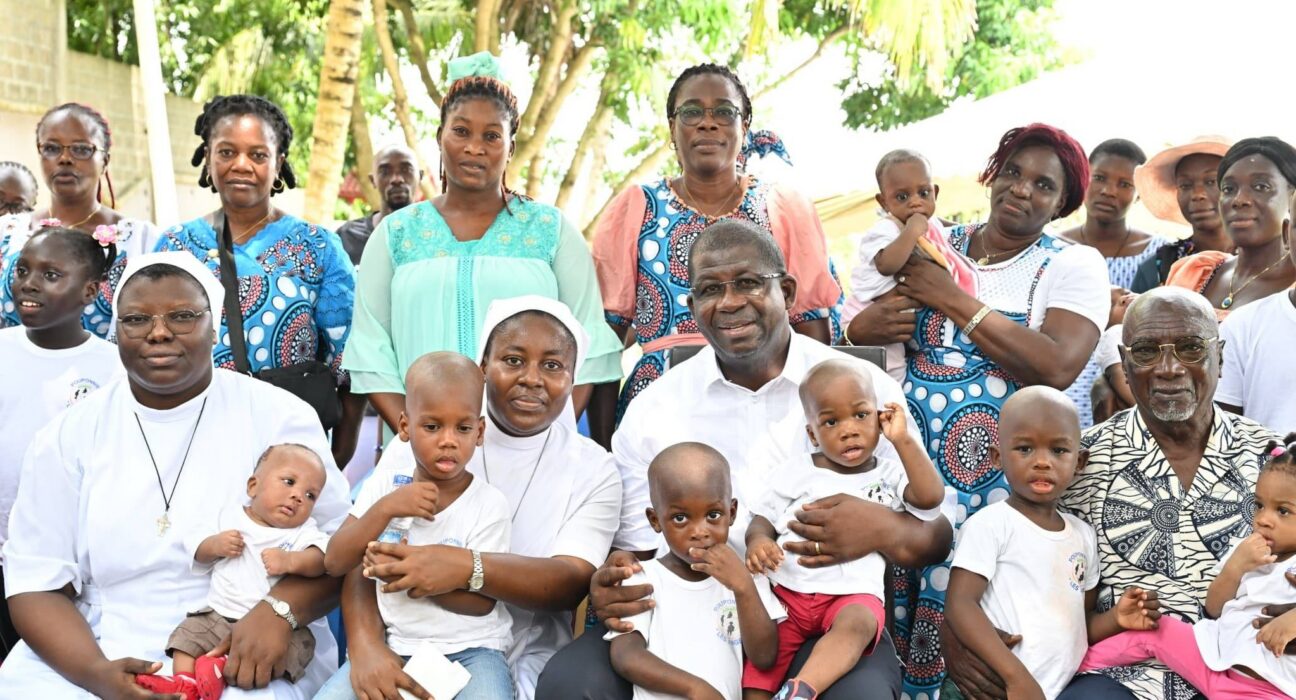 Adiaké : la pouponnière “Les Anges d’Adiaké” rend hommage au ministre Yacouba Hien Sié