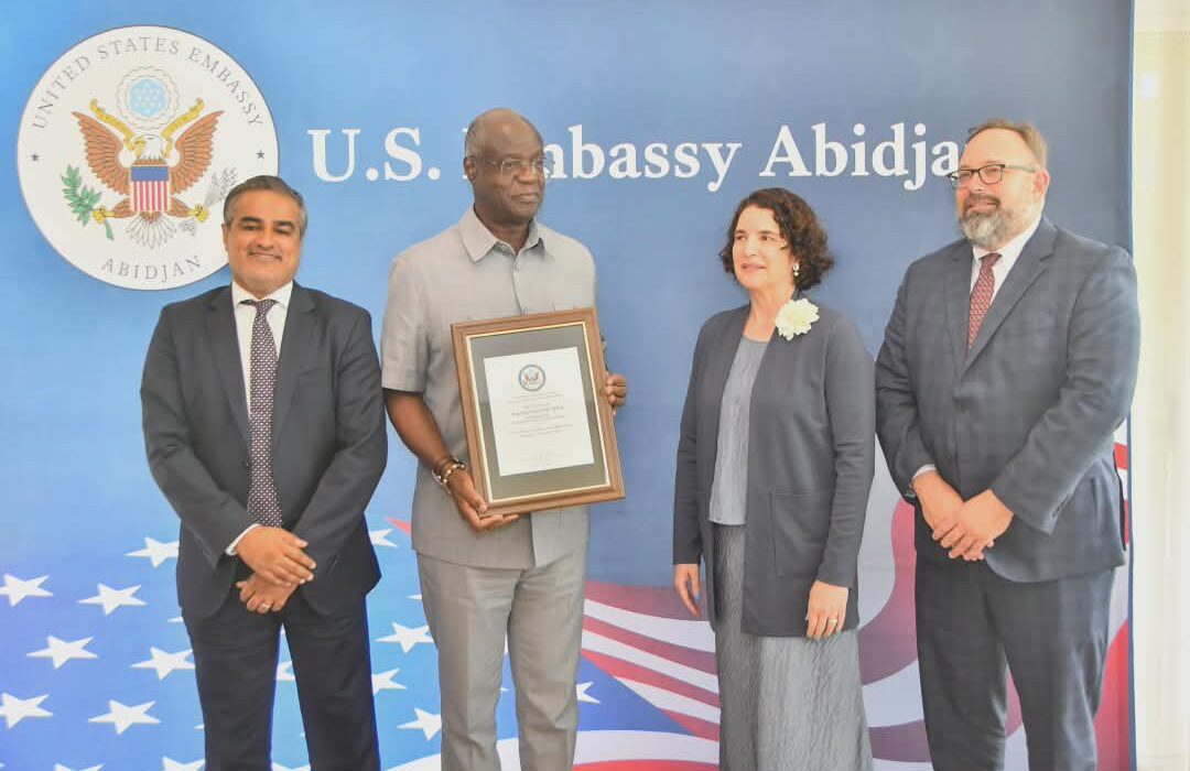 Bonoua : le Maire Jean Paul Amethier distingué après sa participation au programme IVLP