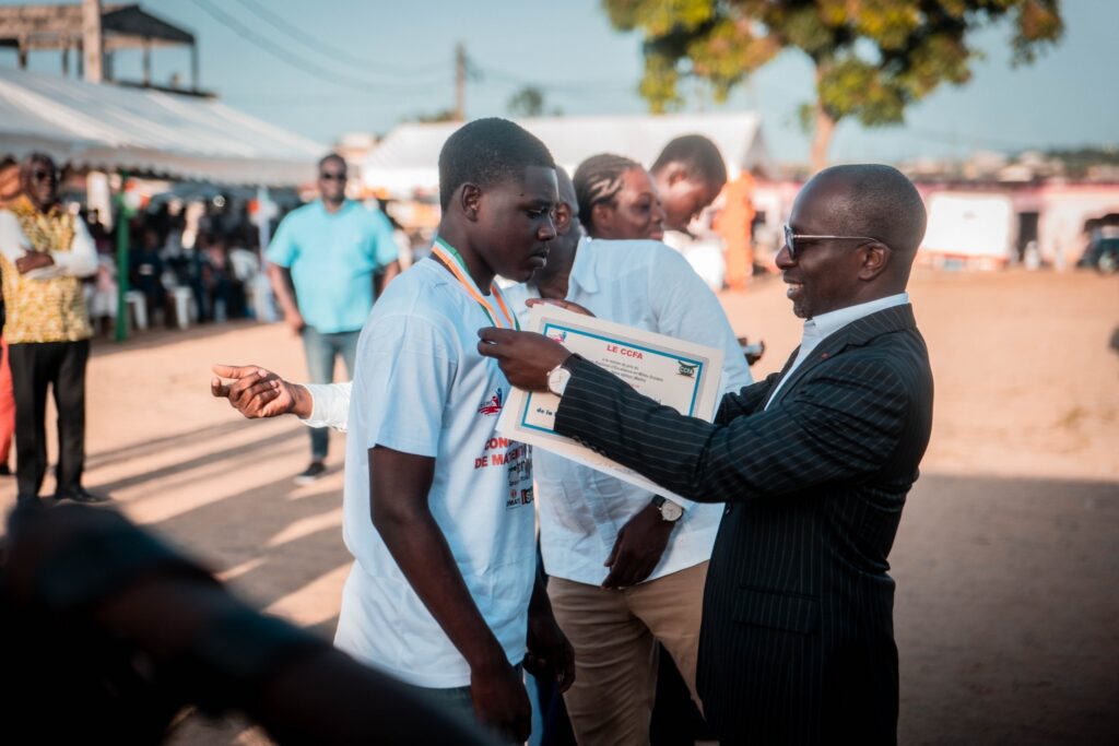 Concours régional de mathématiques : le lycée moderne de Bonoua s’impose dans le Sud-Comoé