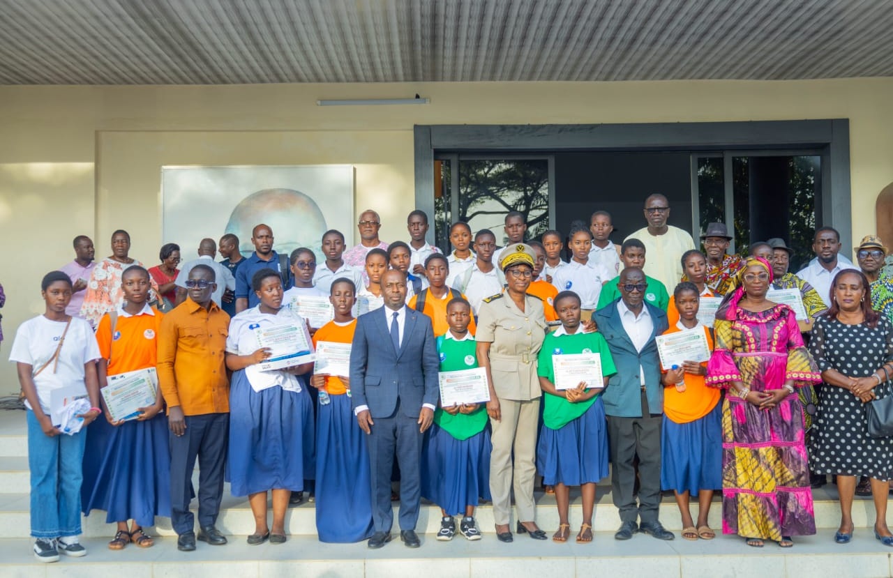 À Grand-Bassam, le pari de la Côte d’Ivoire pour attirer les jeunes filles vers les sciences