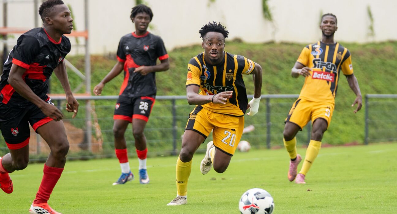 Pré-saison 2026-2027 : l'ASEC Mimosas s'impose 2-1 face à l'OFC Adiaké
