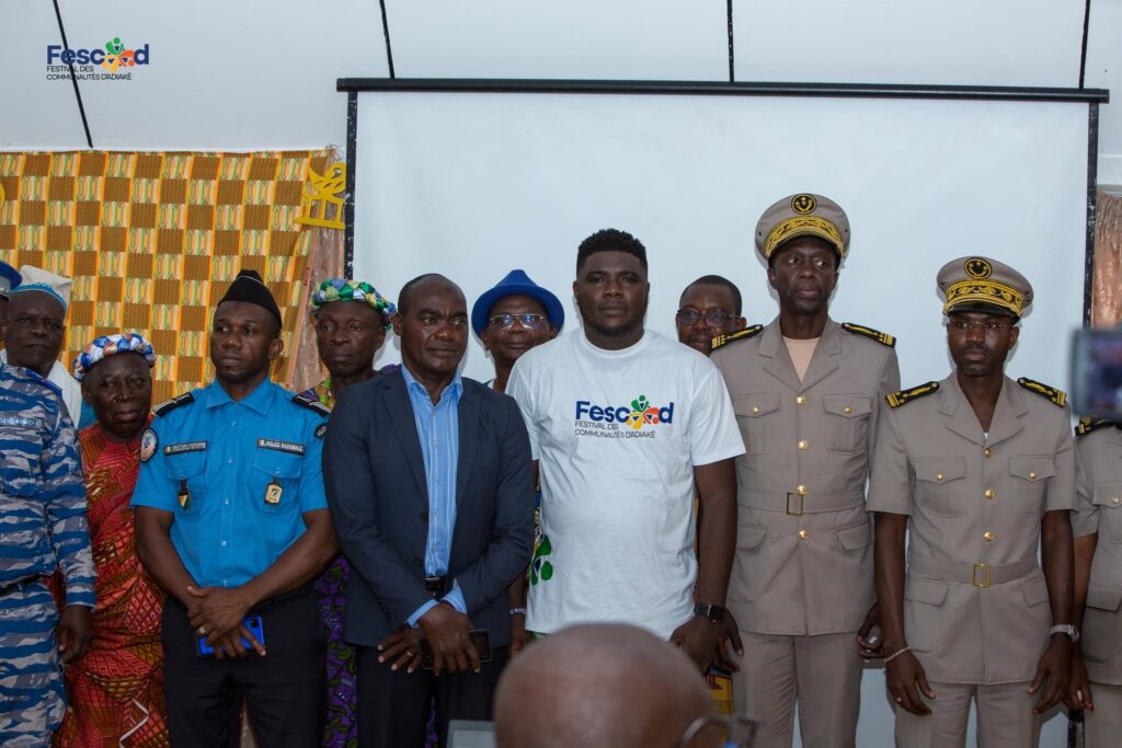 Côte d’Ivoire : à Adiaké, le FESCAD mise sur la diversité culturelle pour renforcer la cohésion sociale et l’emploi des jeunes
